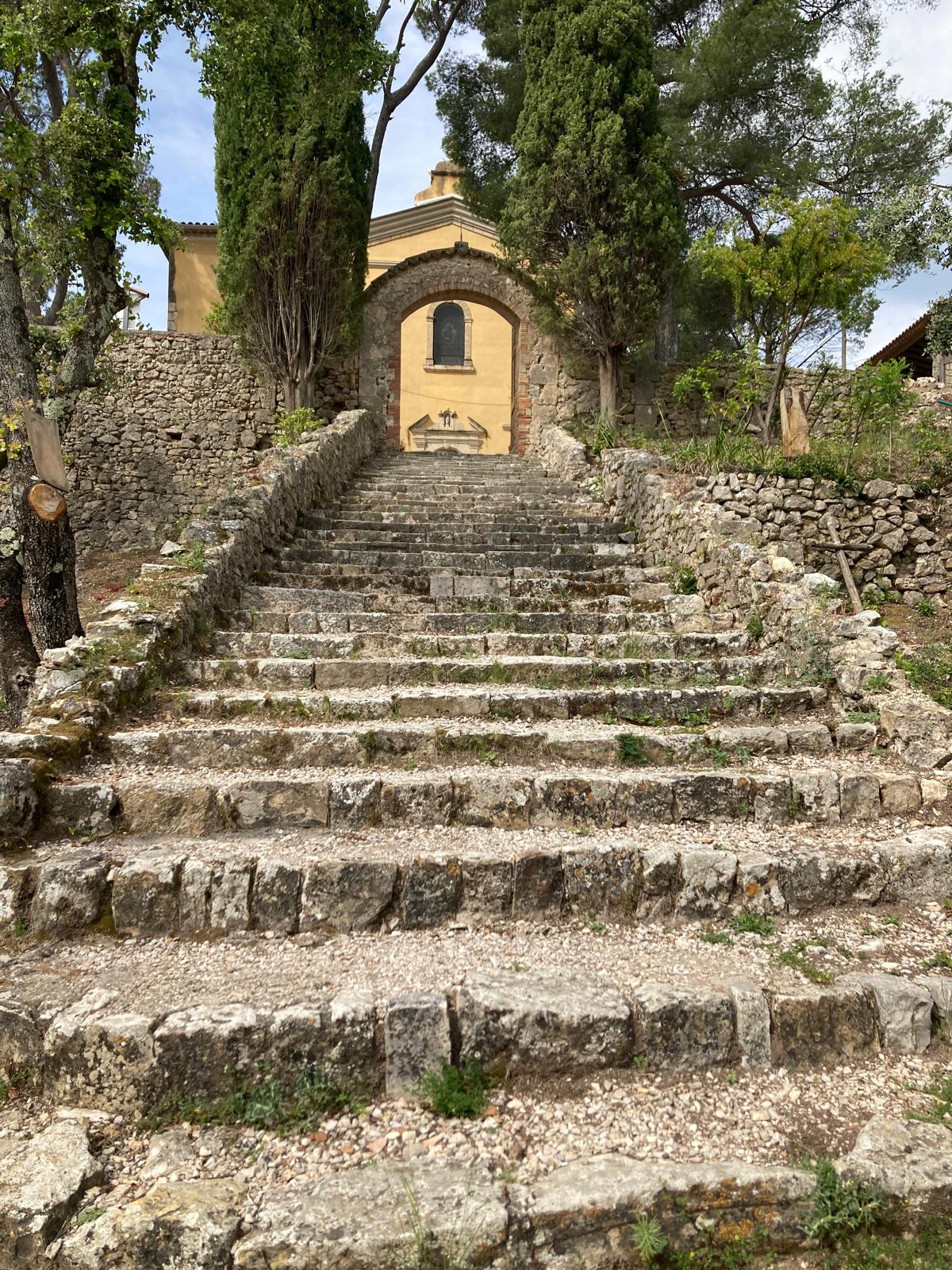 Sortie scolaire à Cotignac – photo 1